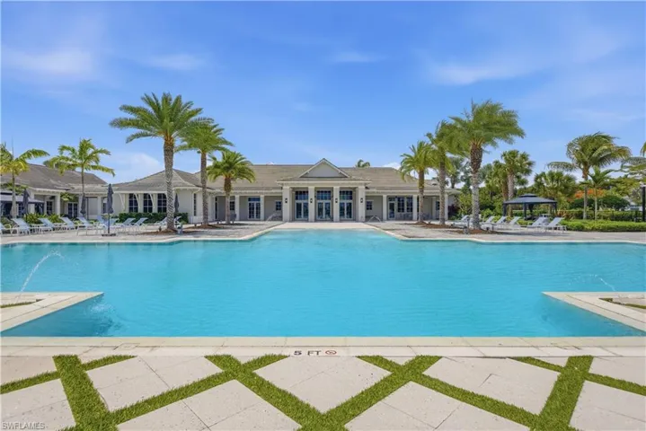 8947 Saint Lucia Dr, Naples, Florida 34114