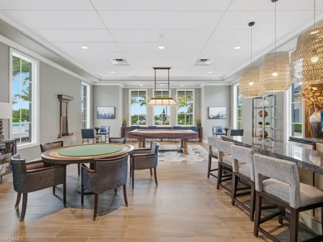 8947  Saint Lucia  DR, Naples, FL 34114