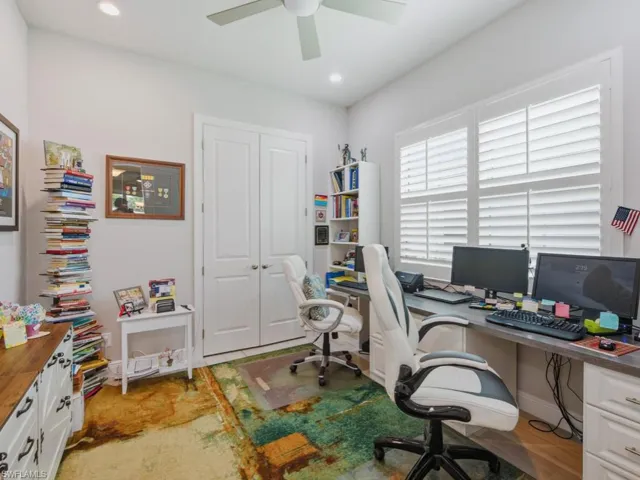 8947  Saint Lucia  DR, Naples, FL 34114