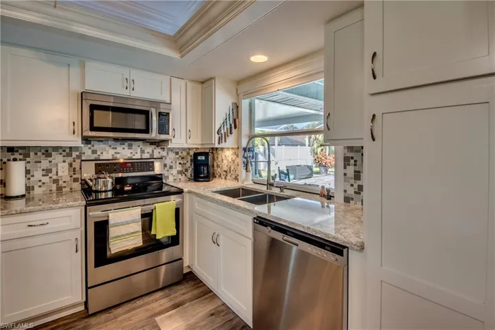 409 SW 47th ST, CAPE CORAL FL 33914
