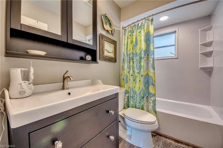 409 SW 47th ST, CAPE CORAL FL 33914