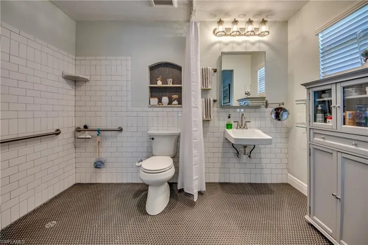 409 SW 47th ST, CAPE CORAL FL 33914