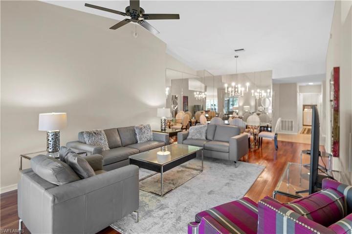 5970  Pinnacle  LN, Naples, FL 34110