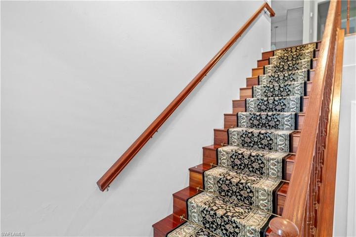 5970  Pinnacle  LN, Naples, FL 34110