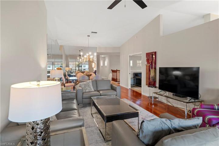 5970  Pinnacle  LN, Naples, FL 34110