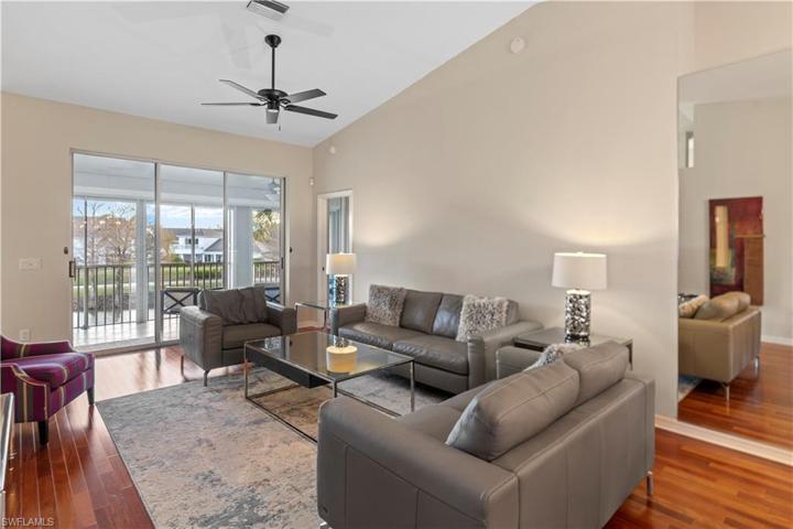 5970  Pinnacle  LN, Naples, FL 34110