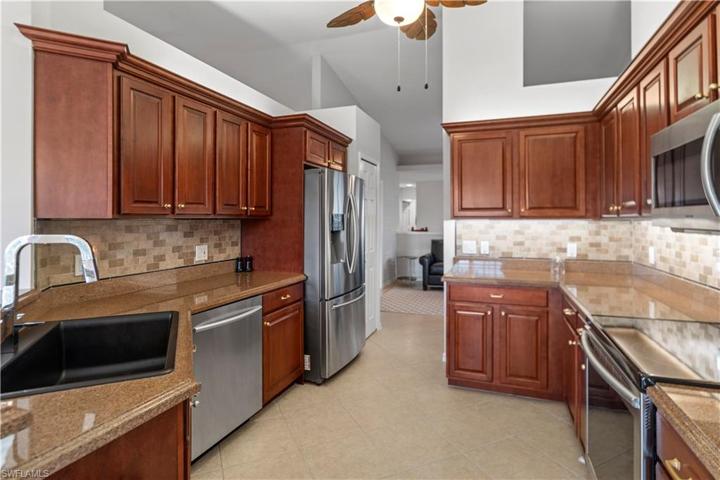 5970  Pinnacle  LN, Naples, FL 34110
