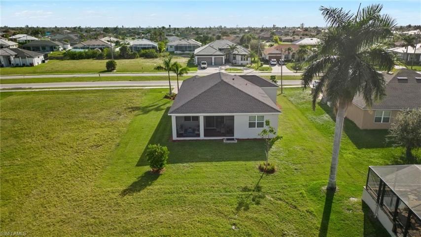 2542 SW Surfside BLVD, CAPE CORAL FL 33914