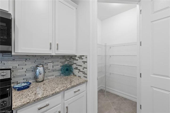 2542 SW Surfside BLVD, CAPE CORAL FL 33914