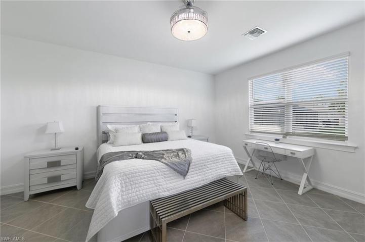 2542 SW Surfside BLVD, CAPE CORAL FL 33914