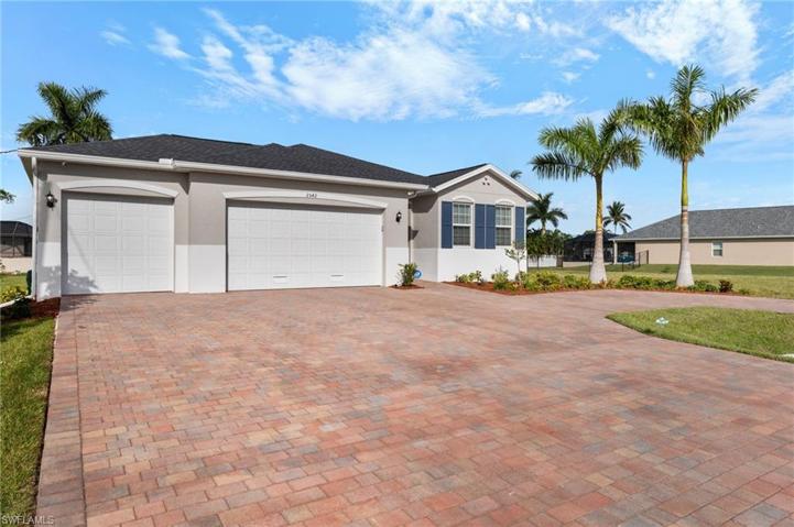 2542 SW Surfside BLVD, CAPE CORAL FL 33914