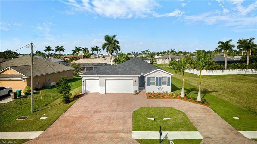 2542 SW Surfside BLVD, CAPE CORAL FL 33914