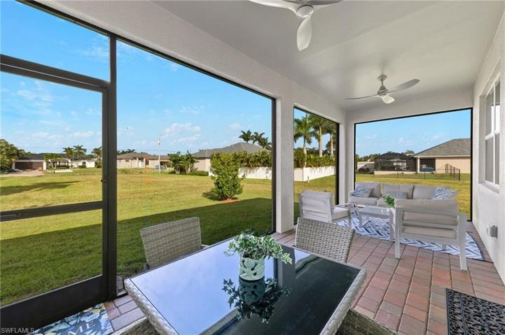2542 SW Surfside BLVD, CAPE CORAL FL 33914