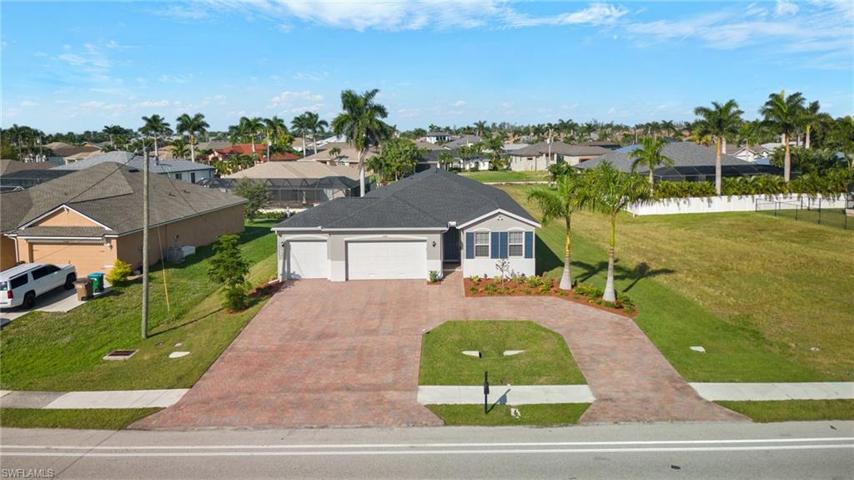 2542 SW Surfside BLVD, CAPE CORAL FL 33914