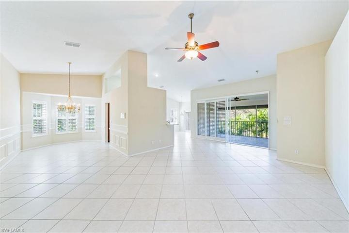 Large Great room  & Dining room