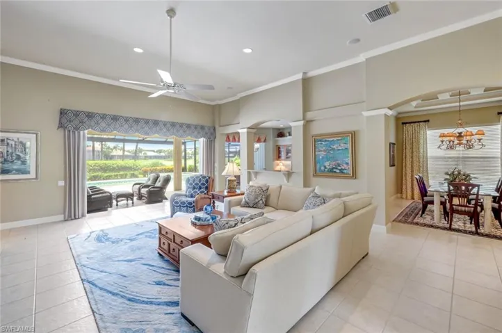 This open Floor Plan is makes entertaining a breeze!
