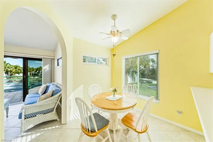 Breakfast nook