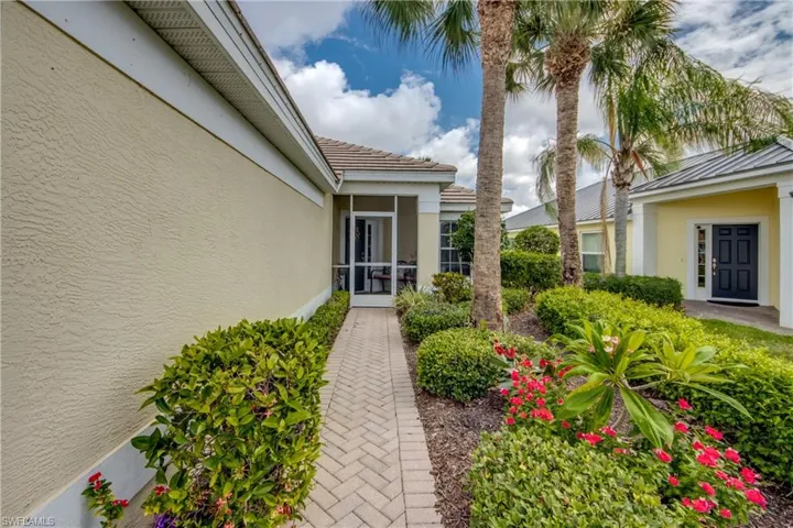 2467  Belleville  CT, Cape Coral, FL 33991