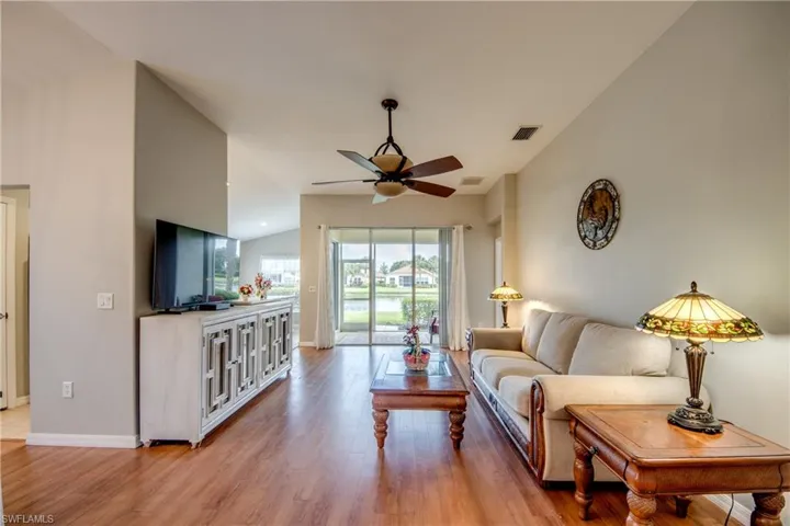 2467  Belleville  CT, Cape Coral, FL 33991