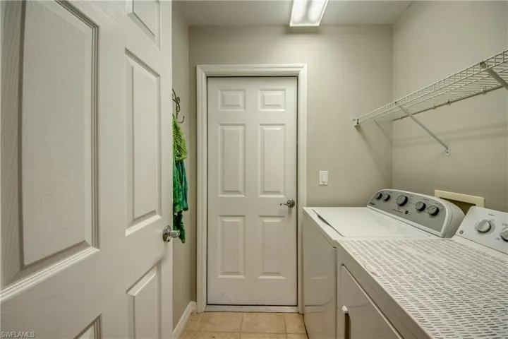 2467  Belleville  CT, Cape Coral, FL 33991