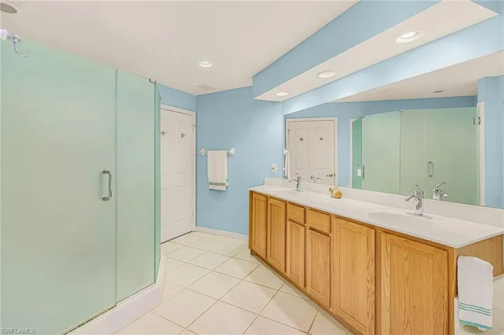 4141 Bay Beach Ln 442, Fort Myers Beach, Florida 33931