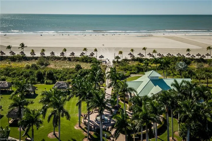 Paradise Grill at Resident's Beach