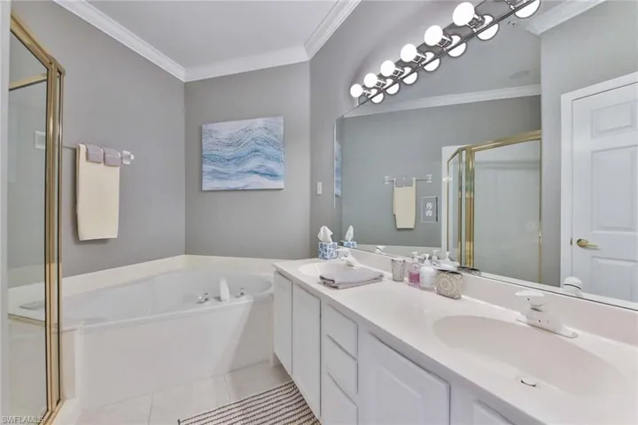 2215 Arielle Dr 1203, Naples, Florida 34109