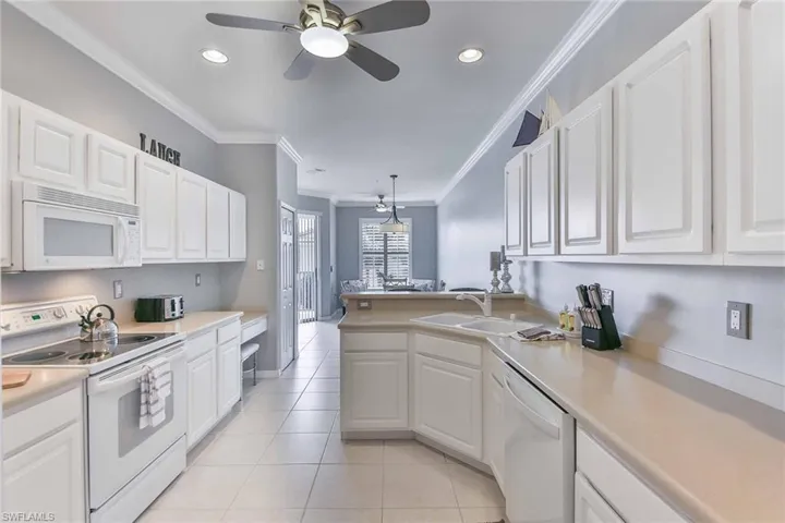 2215 Arielle Dr 1203, Naples, Florida 34109