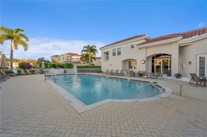 600 L Ambiance Cir 203, Naples, Florida 34108