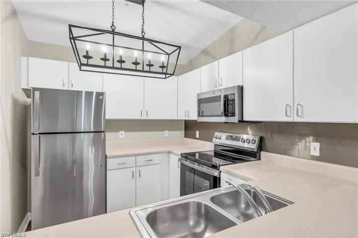 8271 Key Royal Cir 932, Naples, Florida 34119