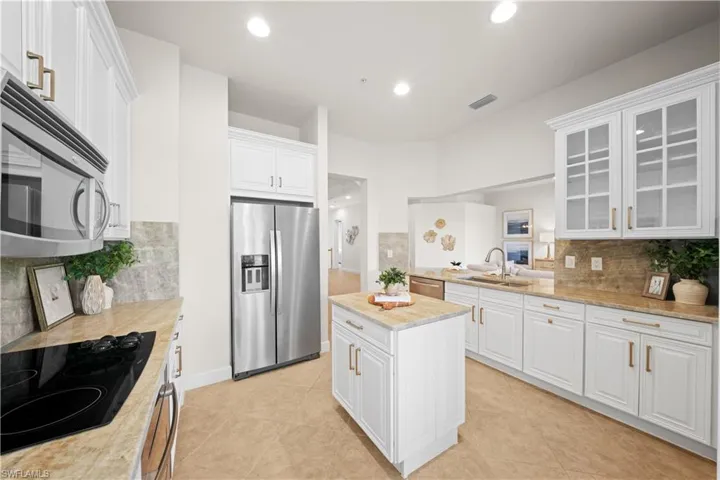 9220 Quartz Ln 202, Naples, Florida 34120