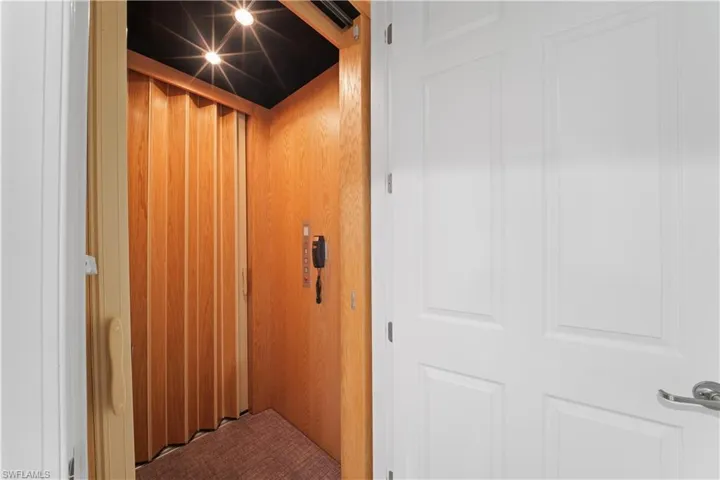 9220 Quartz Ln 202, Naples, Florida 34120