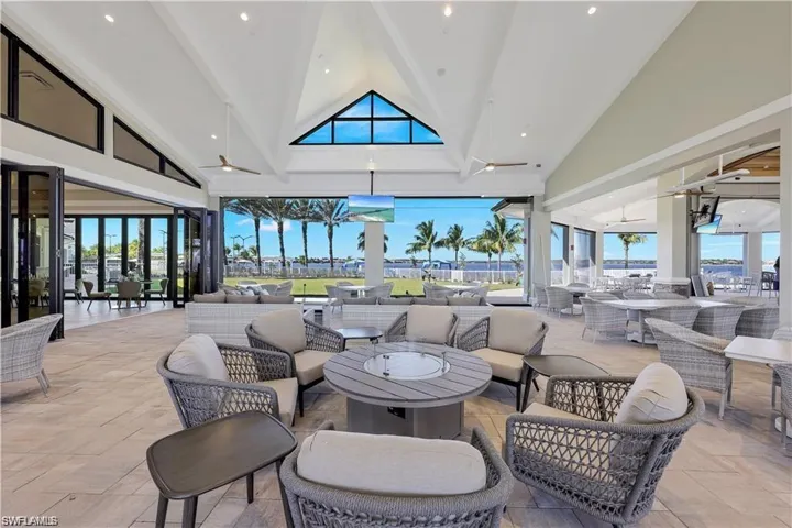9220 Quartz Ln 202, Naples, Florida 34120