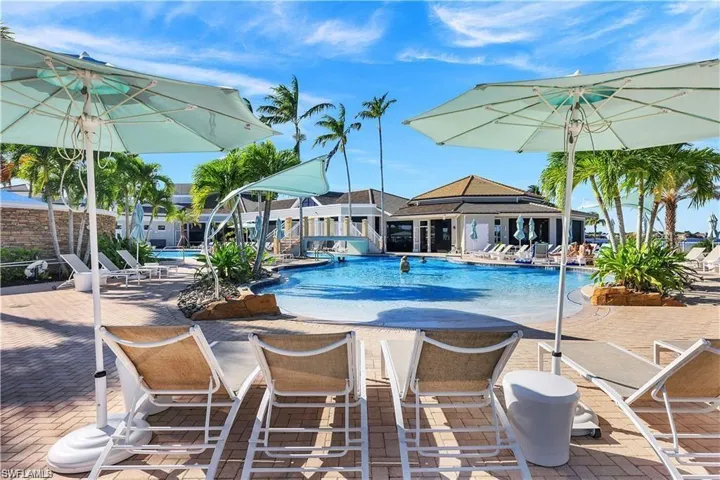 9220 Quartz Ln 202, Naples, Florida 34120