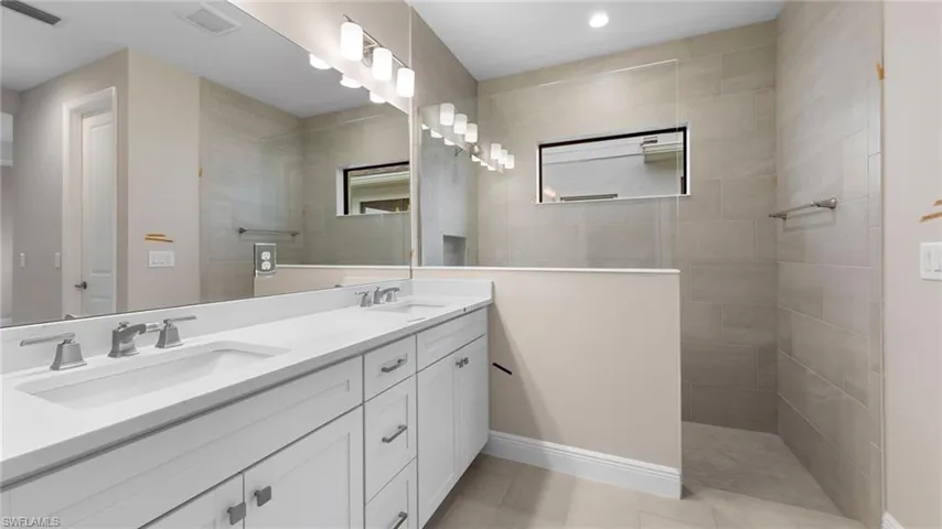 4166  Pegasus  WAY, Naples, FL 34120