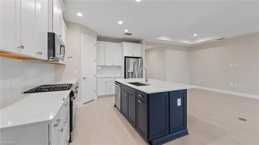 4166  Pegasus  WAY, Naples, FL 34120
