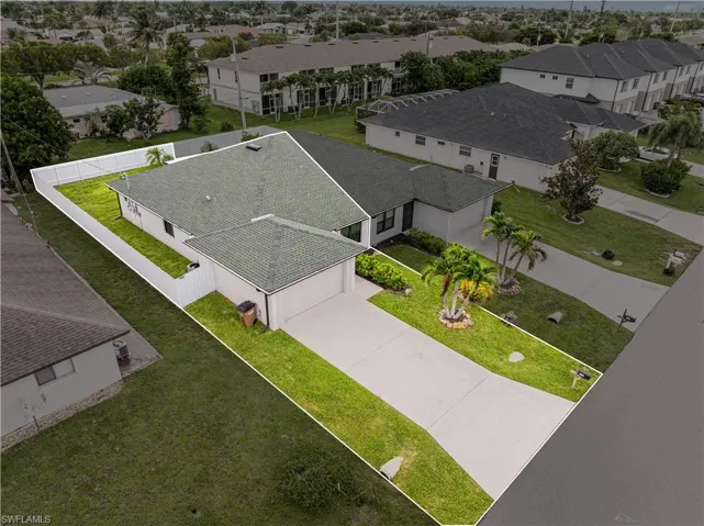 3509 Sw Santa Barbara Pl, Cape Coral, Florida 33914