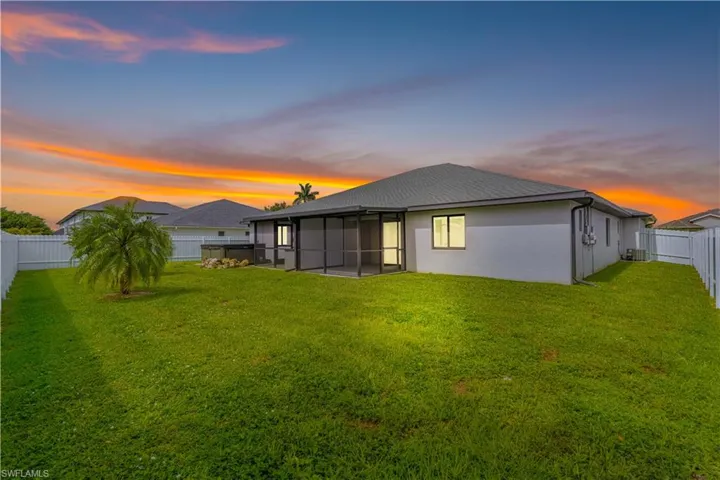 3509 Sw Santa Barbara Pl, Cape Coral, Florida 33914