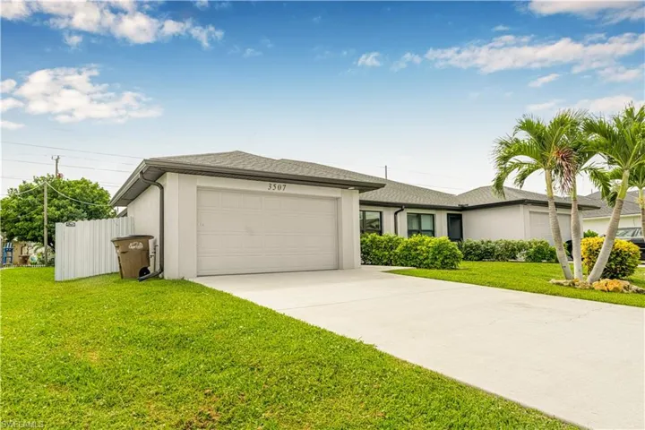 3509 Sw Santa Barbara Pl, Cape Coral, Florida 33914