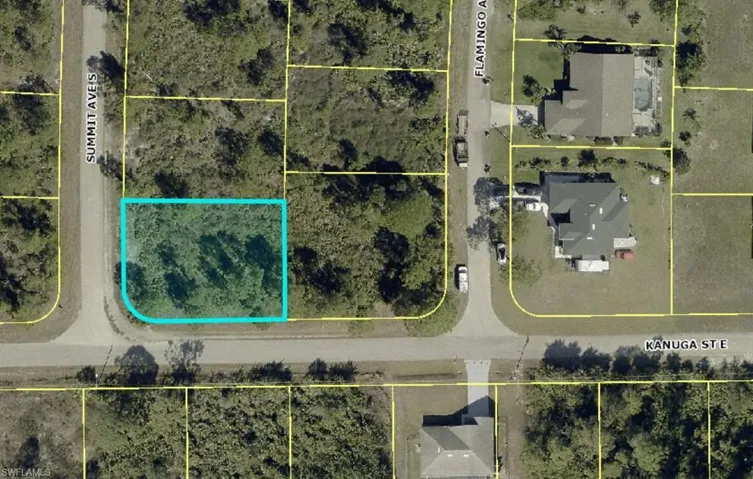 641  Summit S AVE, Lehigh Acres, FL 33974