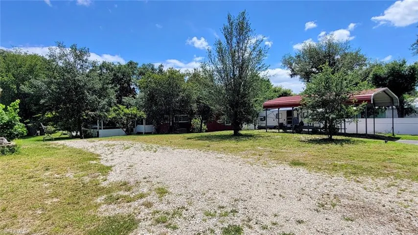 120  College  ST, Labelle, FL 33935