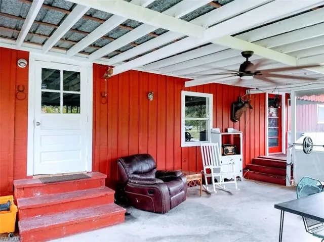 120  College  ST, Labelle, FL 33935
