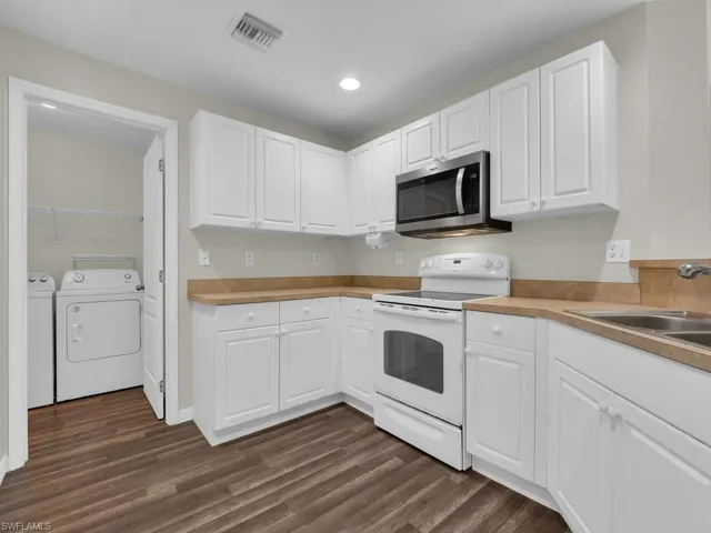 Spacious Kitchen