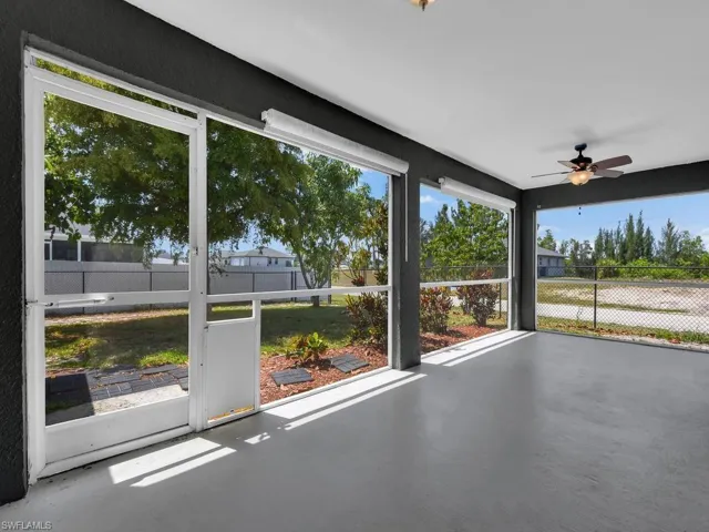 Long Rear Lanai