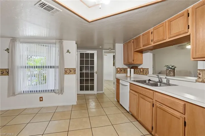 9627  Eaton Gardens  LN, Fort Myers, FL 33919