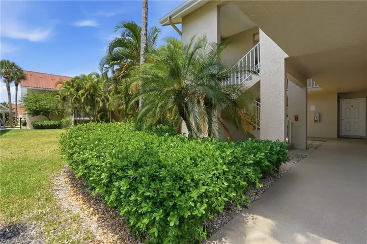 9627  Eaton Gardens  LN, Fort Myers, FL 33919