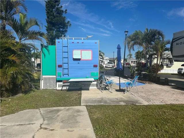 placement of mobile home on lot from rear