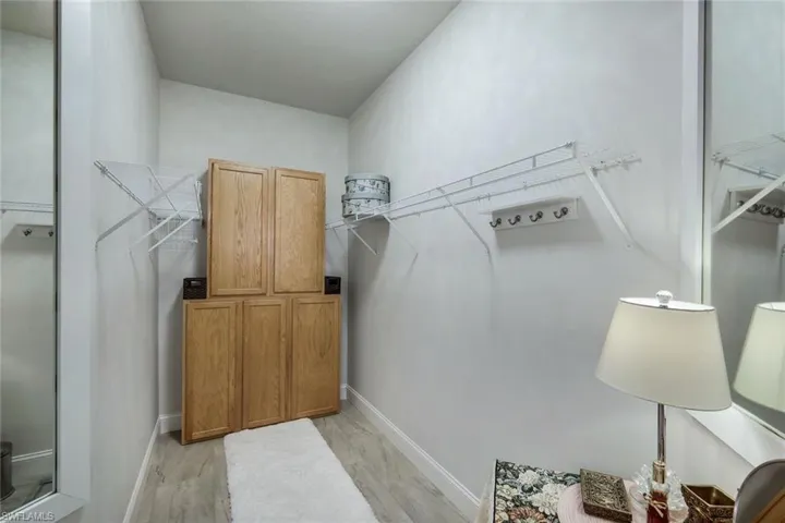 Master Walkin Closet