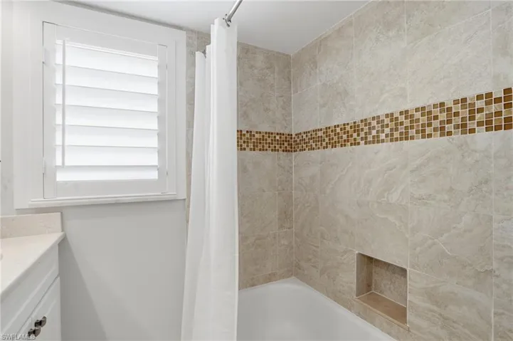 26236 Hickory Blvd 18, Bonita Springs, Florida 34134