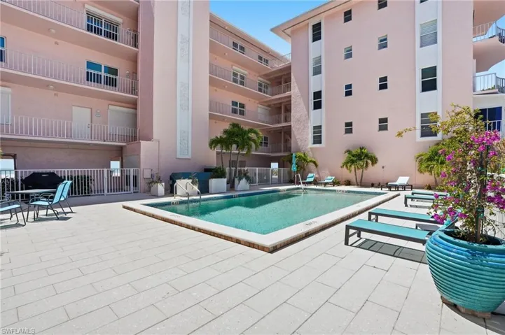 26236 Hickory Blvd 18, Bonita Springs, Florida 34134